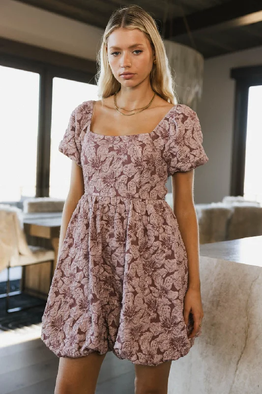 Mini dresses with V - necklines for a flattering shape Aisling Bubble Mini Dress in Mauve Mini dresses with V - necklines for a flattering shape Aisling Bubble Mini Dress in Mauve