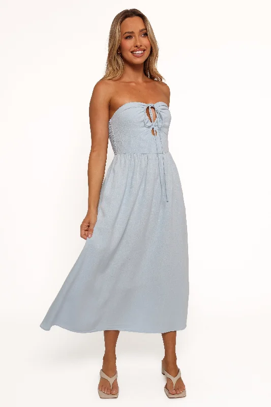 Midi dresses with side slits for a sexy and elegant appearance Tanner Midi Dress - Light Blue Midi dresses with side slits for a sexy and elegant appearance Tanner Midi Dress - Light Blue