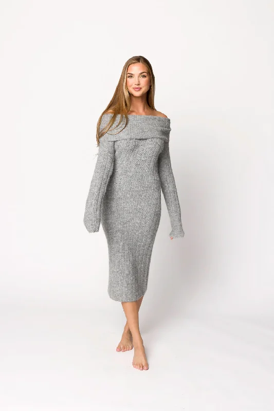 Midi dresses with fringe details for a fun and energetic style Beth Off-the-Shoulder Sweater Midi Dress in Heather Grey Midi dresses with fringe details for a fun and energetic style Beth Off-the-Shoulder Sweater Midi Dress in Heather Grey
