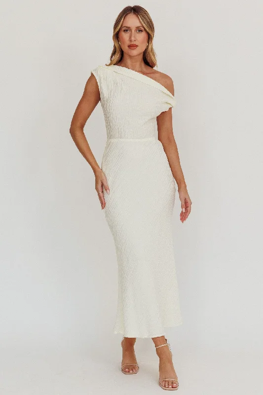Midi dresses with ruched bodices for a feminine and fitted feel Play Date Off Shoulder Textured Midi Dress Cream Midi dresses with ruched bodices for a feminine and fitted feel Play Date Off Shoulder Textured Midi Dress Cream