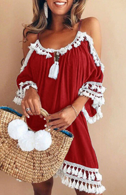 Mini dresses with geometric prints for a modern aesthetic BerryBetty - Women's Halter Off Shoulder Fringed Dress Mini dresses with geometric prints for a modern aesthetic BerryBetty - Women's Halter Off Shoulder Fringed Dress