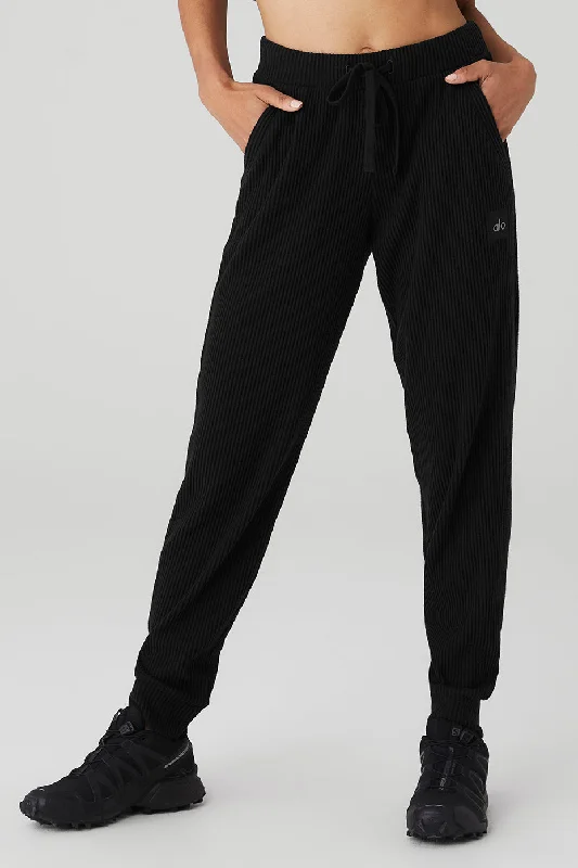 Tapered Leg Women's Wool Blend Trousers for WinterMuse Sweatpant - Black
