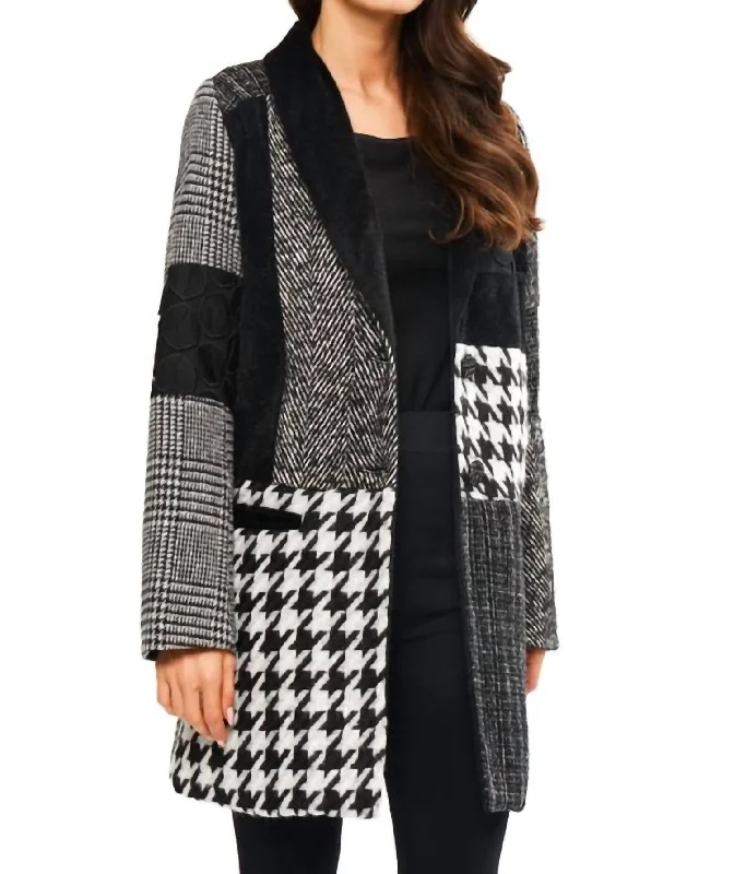 Petite women's wool blend coats with a tailored fit for a flattering silhouetteDouble Breasted Coat In Black Petite women's wool blend coats with a tailored fit for a flattering silhouetteDouble Breasted Coat In Black