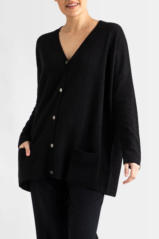 oversized women cardigan for a trendy and cozy lookCashmere 'Cosy Cardi' in Black