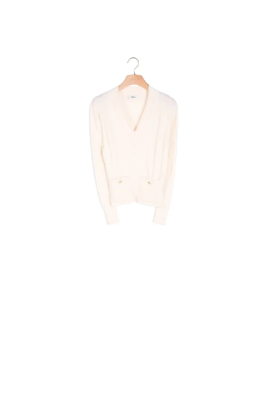 hand knitted women cardigan with artisanal charmPull en maille à col V