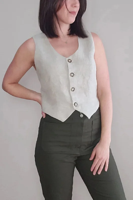 Petite women's wool blend coats with a tailored fit for a flattering silhouettePattern Scout Birch Vest