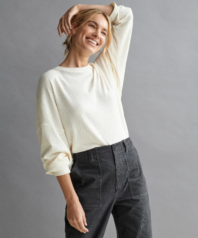 Mini - Length Women's Chunky Knit Sweater Dresses in Bold HuesBoyfriend Long-Sleeve Tee Mini - Length Women's Chunky Knit Sweater Dresses in Bold HuesBoyfriend Long-Sleeve Tee
