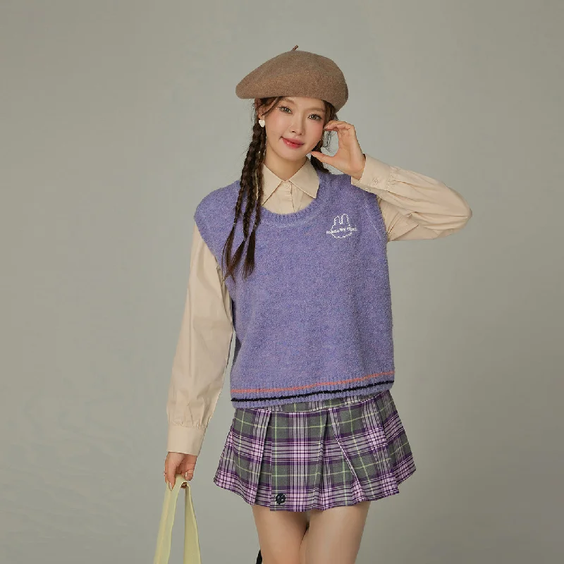Button - Down Women's Shetland Wool Sweaters in Traditional PatternsColor Embroidery Sleeveless Knit Sweater Button - Down Women's Shetland Wool Sweaters in Traditional PatternsColor Embroidery Sleeveless Knit Sweater