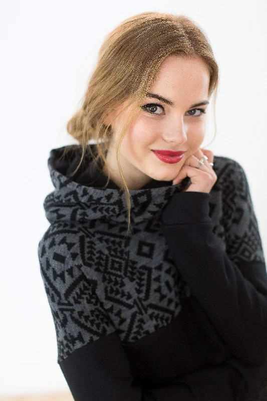 V - Neck Women's Ribbed Wool Sweaters for FallHoodie To Go Black Aztec
