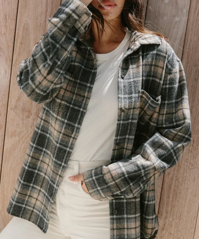 Plus Size Women's Fit - and - Flare Sweater Dresses with Ruffled HemO'Keeffe Overshirt Plus Size Women's Fit - and - Flare Sweater Dresses with Ruffled HemO'Keeffe Overshirt