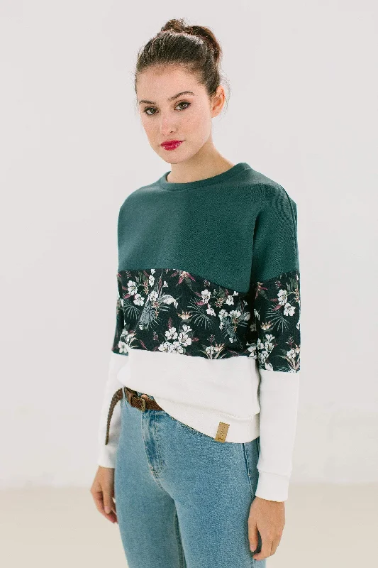 Cropped Women's Angora Blend Sweaters for a Trendy LookSweater Mia winter flowers