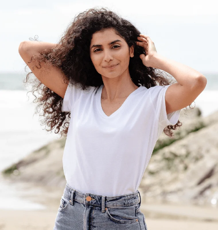 Muscle Women T Shirt for a Sporty and Casual LookWomen's V-Neck T-shirt