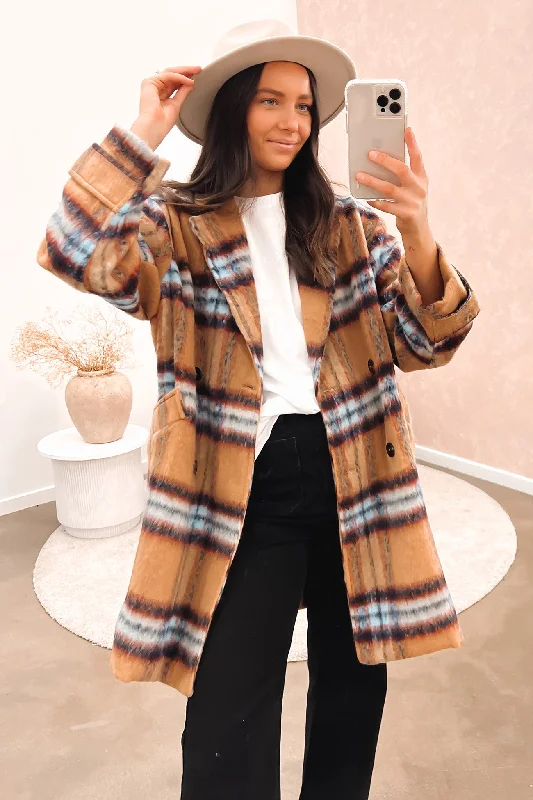 Women's cropped down jackets in bold colors for a sporty and fashionable winter outfitCharles Coat Tan Multi Women's cropped down jackets in bold colors for a sporty and fashionable winter outfitCharles Coat Tan Multi