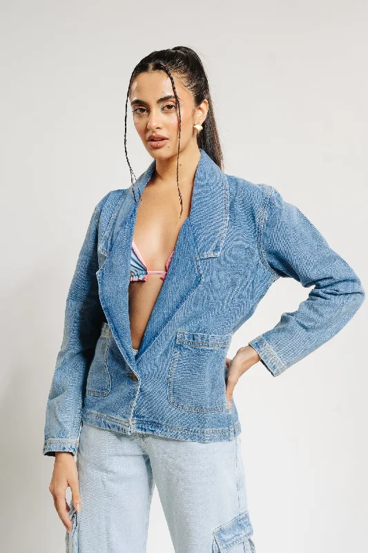 Women's pea coats in a plus - size fit for a flattering and warm winter coatSingle Breasted Denim Blazer Women's pea coats in a plus - size fit for a flattering and warm winter coatSingle Breasted Denim Blazer