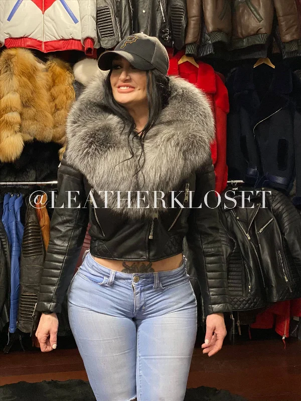Women's quilted puffer jackets in a cropped silhouette for a modern twistWomen's Jay Biker Full Fox Fur Women's quilted puffer jackets in a cropped silhouette for a modern twistWomen's Jay Biker Full Fox Fur