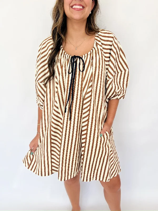 Backless Women Dress for a Sexy and Alluring Look at Evening Events Backless Women Dress for a Sexy and Alluring Look at Evening Events Brown Striped Everything Dress