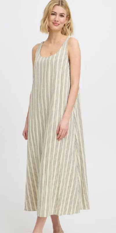 Pleated Women Dress with a Timeless and Elegant Texture Pleated Women Dress with a Timeless and Elegant Texture Fransa Cotton A-line Dress Pleated Women Dress with a Timeless and Elegant Texture Pleated Women Dress with a Timeless and Elegant Texture Fransa Cotton A-line Dress