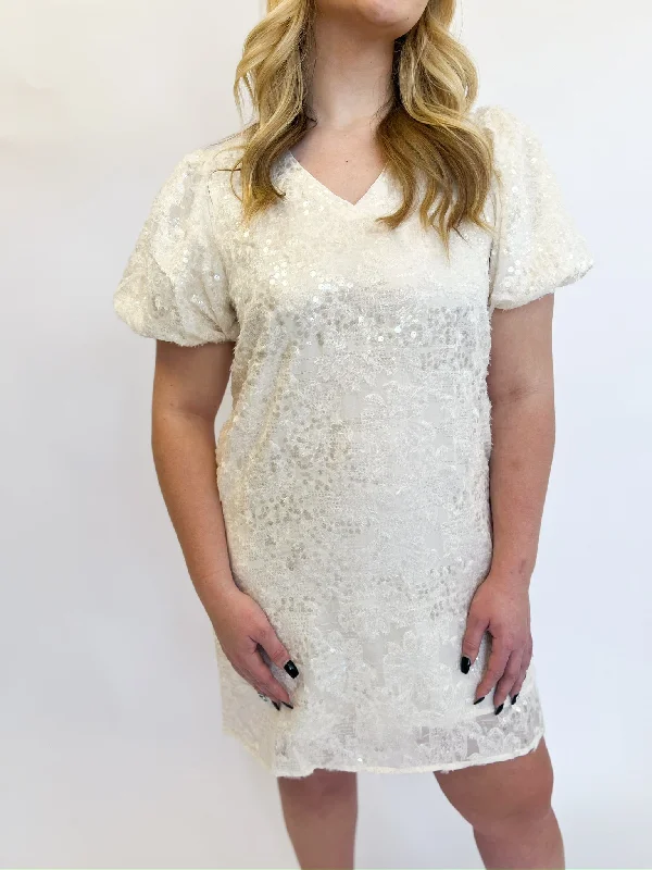 Pleated Women Dress with a Timeless and Elegant Texture Pleated Women Dress with a Timeless and Elegant Texture Gretchen White Sequin Dress