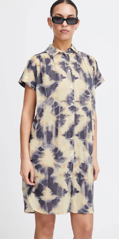 Pleated Women Dress with a Timeless and Elegant Texture Pleated Women Dress with a Timeless and Elegant Texture Ichi Indigo Shibori Dress