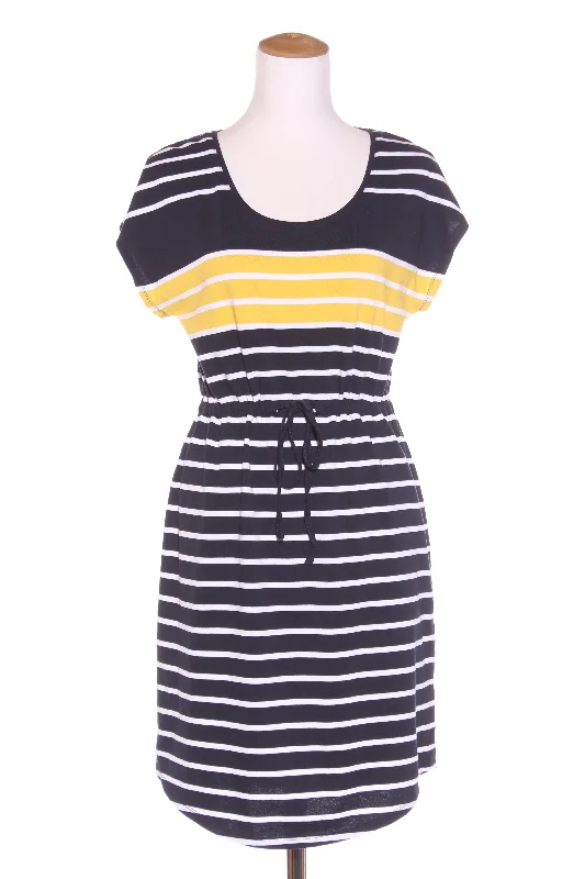 Mini Women Dress with a Short Hem for a Young and Trendy Style Mini Women Dress with a Short Hem for a Young and Trendy Style MAX - Stripe cotton tee dress! 8-10