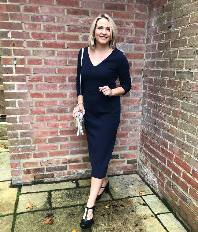 Shift Women Dress with a Simple and Classic Design for Everyday Wear Shift Women Dress with a Simple and Classic Design for Everyday Wear Navy Ottoman Ribbed V Neck Dress