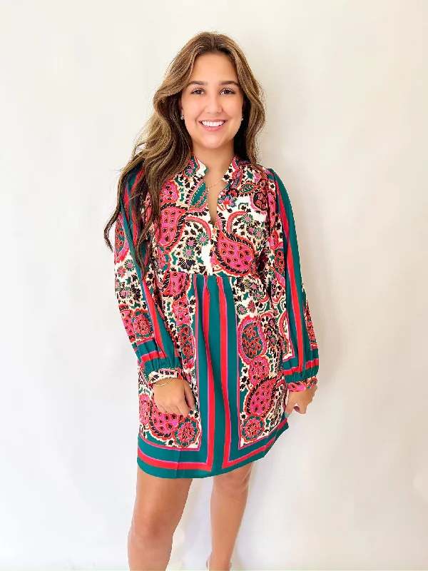 Wrap - Style Women Dress with Adjustable Fit for All Body Types Wrap - Style Women Dress with Adjustable Fit for All Body Types Paisley Scarf Batwing Dress Wrap - Style Women Dress with Adjustable Fit for All Body Types Wrap - Style Women Dress with Adjustable Fit for All Body Types Paisley Scarf Batwing Dress