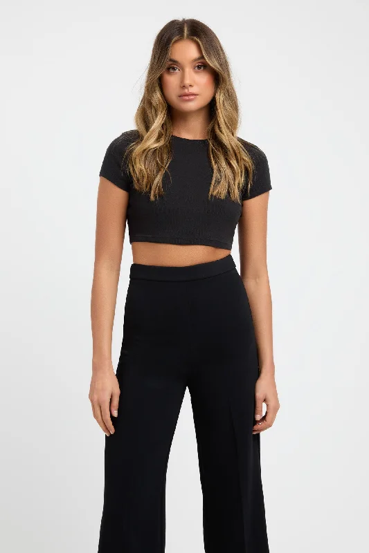Backless Women's Crop Top in Black for a Sensual and Alluring Evening OutfitAlana Crop Backless Women's Crop Top in Black for a Sensual and Alluring Evening OutfitAlana Crop