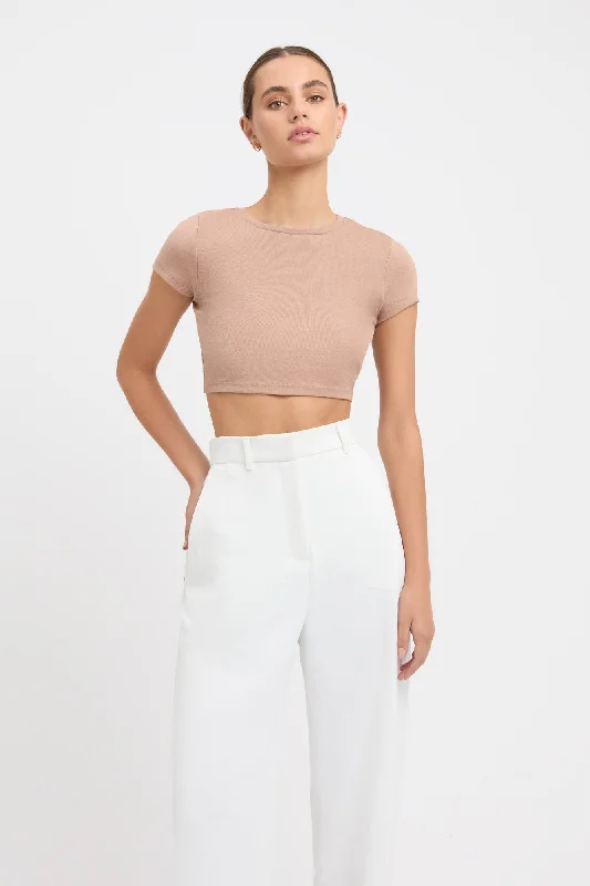 Plus - Size Women's Ruffled Crop Top in Pink for a Feminine and Flirty AppearanceAlana Crop Plus - Size Women's Ruffled Crop Top in Pink for a Feminine and Flirty AppearanceAlana Crop