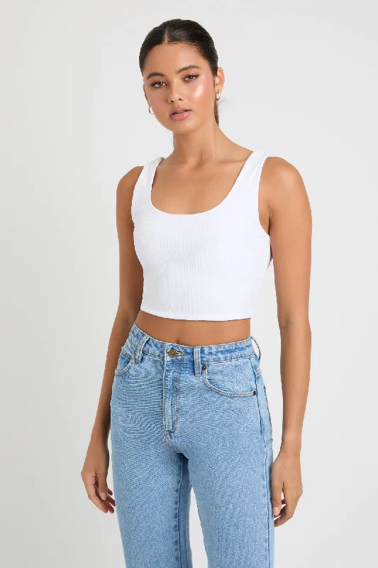 Sports - Style Women's Crop Top in Gray with Moisture - Wicking Fabric for WorkoutsGrace Crop Sports - Style Women's Crop Top in Gray with Moisture - Wicking Fabric for WorkoutsGrace Crop