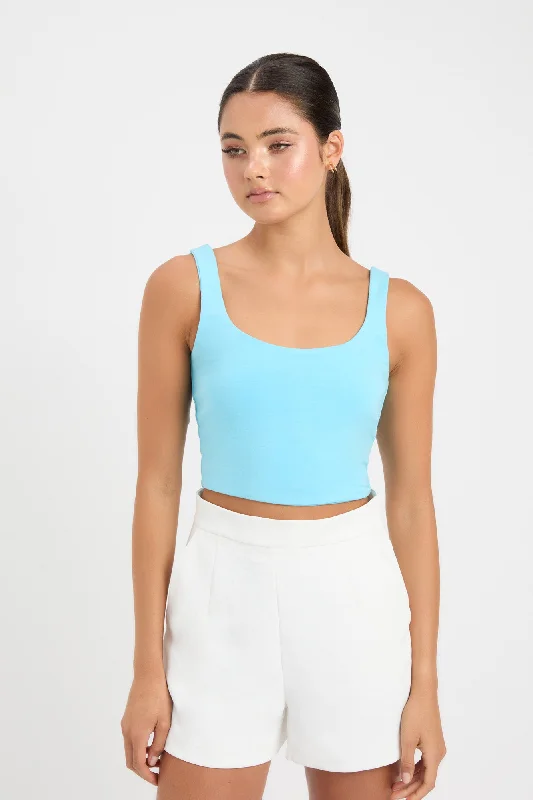 Button - Down Women's Cotton Crop Top in Denim Blue for a Classic and Versatile LookLarissa Crop Button - Down Women's Cotton Crop Top in Denim Blue for a Classic and Versatile LookLarissa Crop