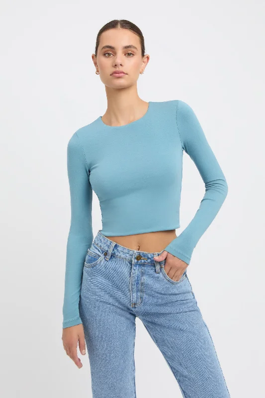 Backless Women's Crop Top in Black for a Sensual and Alluring Evening OutfitLong Sleeve Crop Top Backless Women's Crop Top in Black for a Sensual and Alluring Evening OutfitLong Sleeve Crop Top