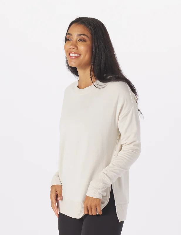 Puffer - Sleeve Women Long Sleeve Top for a Fashion - Forward LookLounge Long Sleeve: Oatmilk