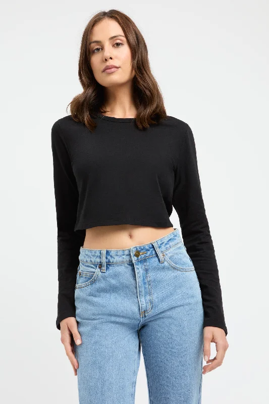 Long - Sleeve Women's Ribbed Crop Top in Beige for a Stylish and Cozy Fall OutfitLucienne Long Sleeve Top Long - Sleeve Women's Ribbed Crop Top in Beige for a Stylish and Cozy Fall OutfitLucienne Long Sleeve Top