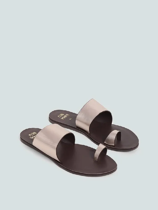 Leather Look Women Shorts for an Edgy and Chic StyleLUNA BLU Gold Toe Ring Slip-on Sandals Leather Look Women Shorts for an Edgy and Chic StyleLUNA BLU Gold Toe Ring Slip-on Sandals