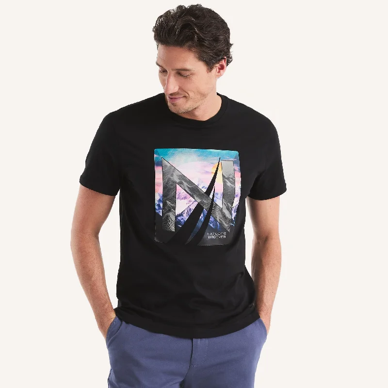 Men's UV - protection t - shirts for outdoor activities in the sunNautica Mens Explore Discover Graphic T-Shirt
