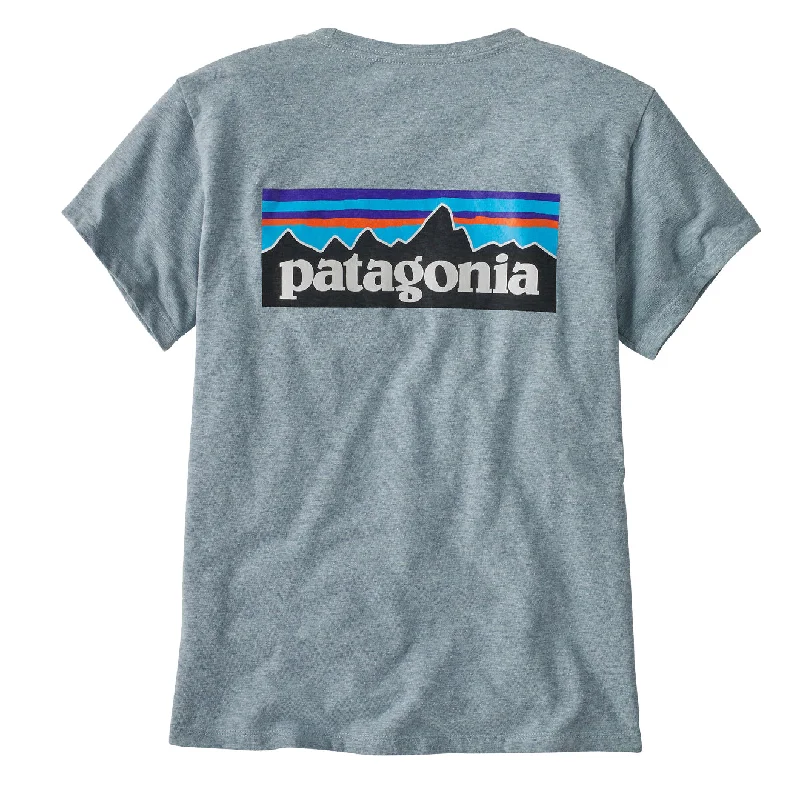 Polo shirt with thumbholes for added functionalityPatagonia Womens P-6 Logo Responsibili-Tee Thermal Blue