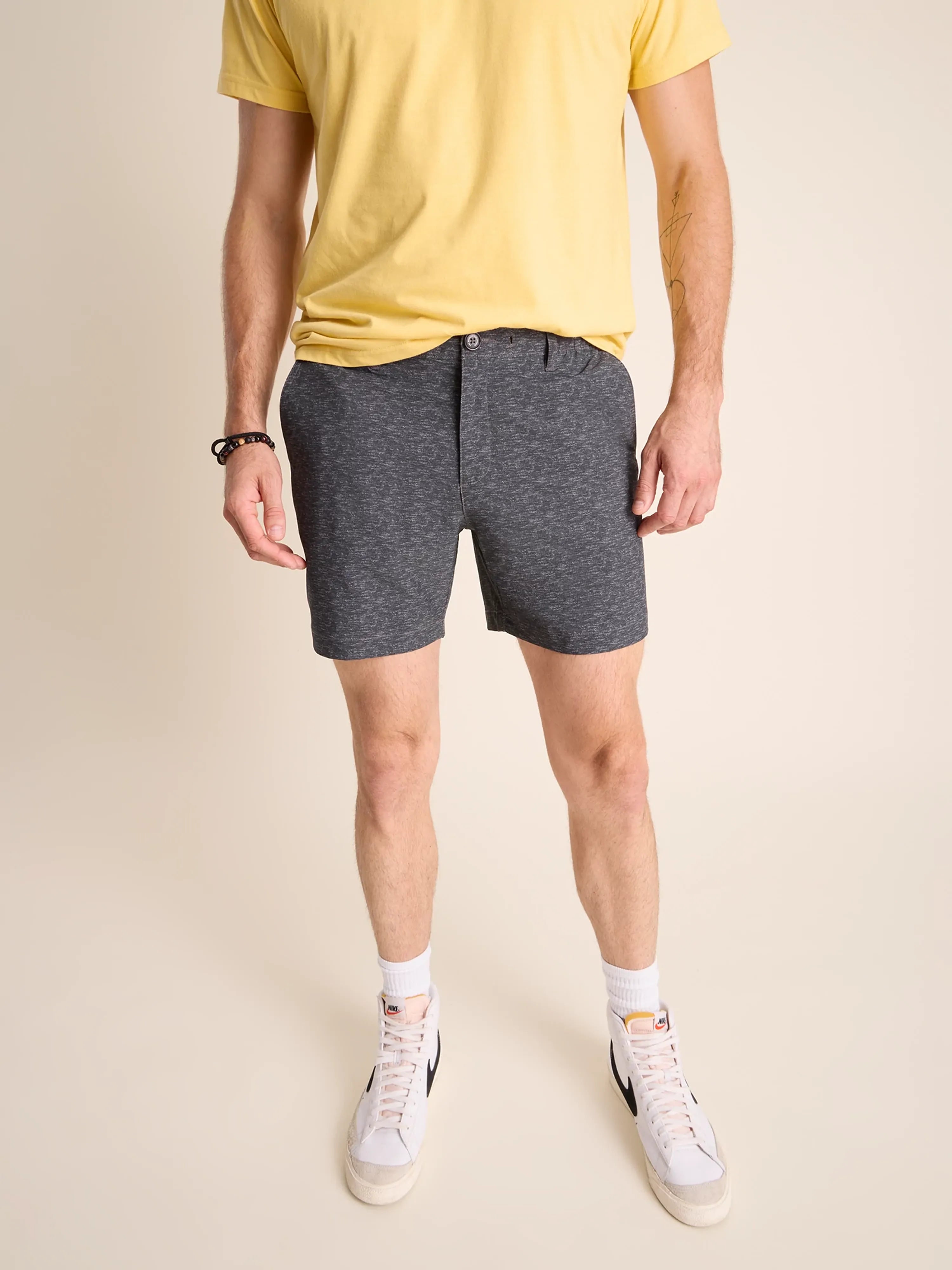 Solid Color Women Shorts in Bright Hues for a Bold StatementThe Business Executives 6" (Everywear Performance Short) Solid Color Women Shorts in Bright Hues for a Bold StatementThe Business Executives 6" (Everywear Performance Short)