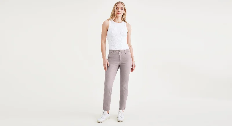 Leather Look Women Shorts for an Edgy and Chic StyleWeekend Chinos, Slim Fit: Premium Edition Leather Look Women Shorts for an Edgy and Chic StyleWeekend Chinos, Slim Fit: Premium Edition